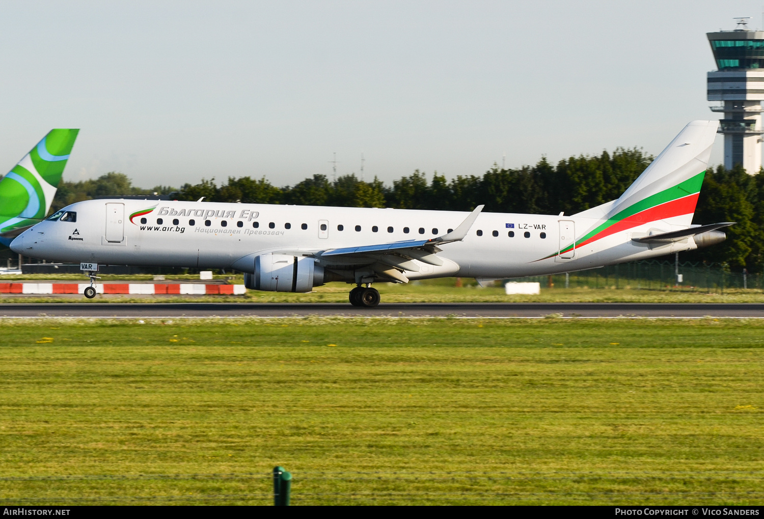 Aircraft Photo of LZ-VAR | Embraer 190STD (ERJ-190-100STD) | Bulgaria Air | AirHistory.net #699962