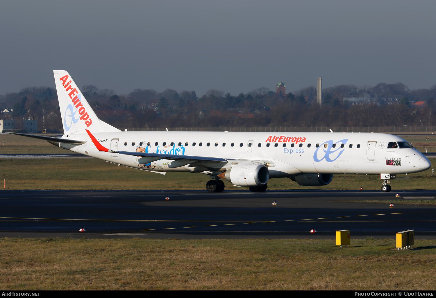 Aircraft Photo of EC-LKX | Embraer 195LR (ERJ-190-200LR) | Air Europa | AirHistory.net #700009