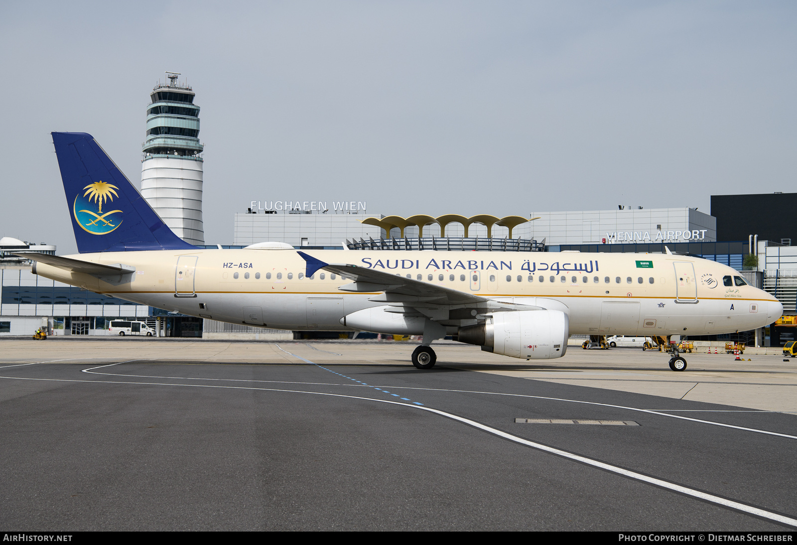 Aircraft Photo of HZ-ASA | Airbus A320-214 | Saudi Arabian Airlines | AirHistory.net #700062