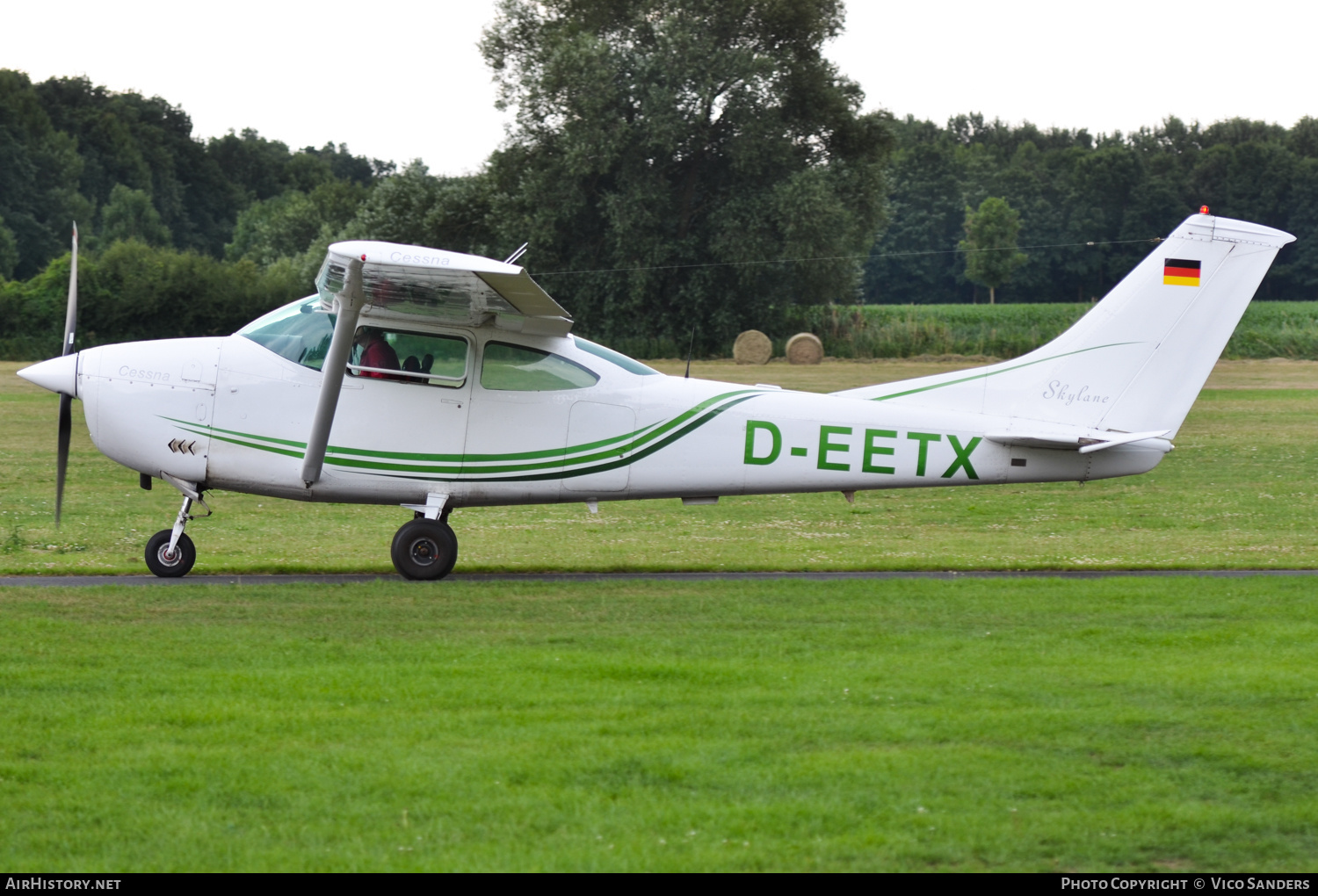 Aircraft Photo of D-EETX | Cessna 182K Skylane | AirHistory.net #700196