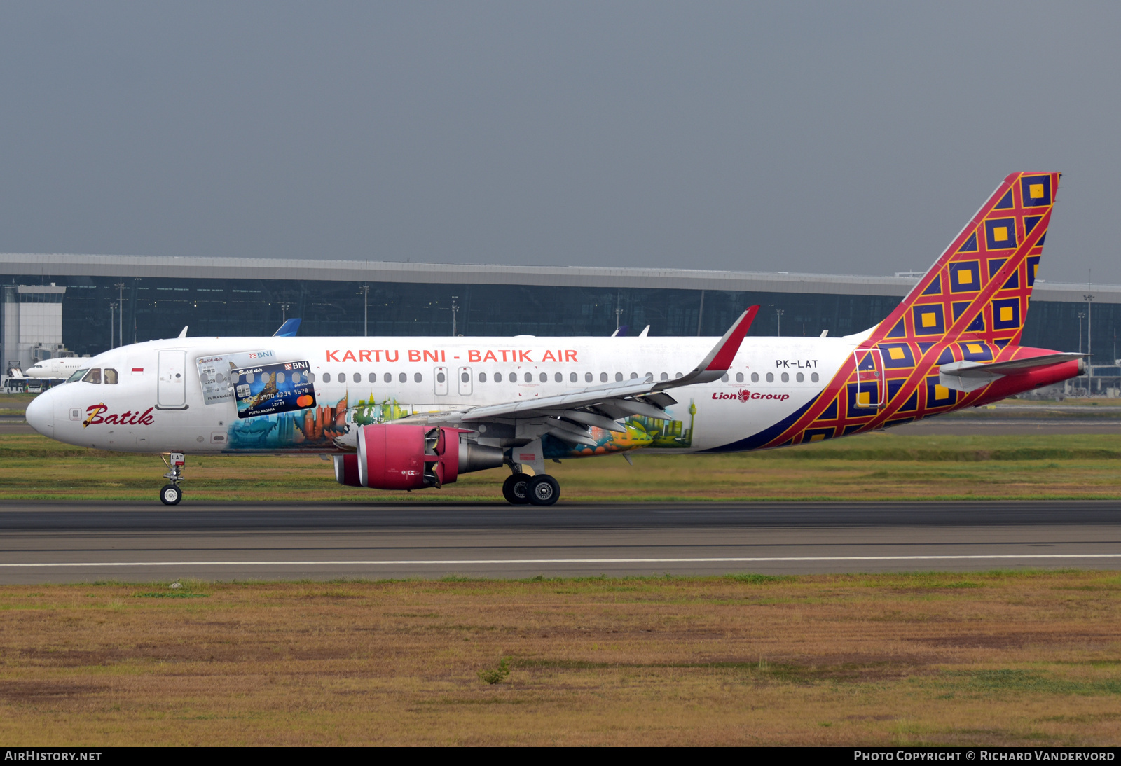 Aircraft Photo of PK-LAT | Airbus A320-214 | Batik Air | AirHistory.net #700279