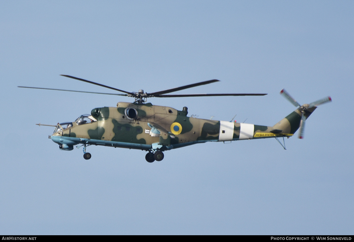 Aircraft Photo of 100 black | Mil Mi-24PU1 | Ukraine - Army | AirHistory.net #700334