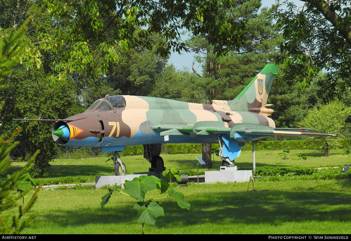 Aircraft Photo of 71 yellow | Sukhoi Su-17M4 | Ukraine - Air Force | AirHistory.net #700335