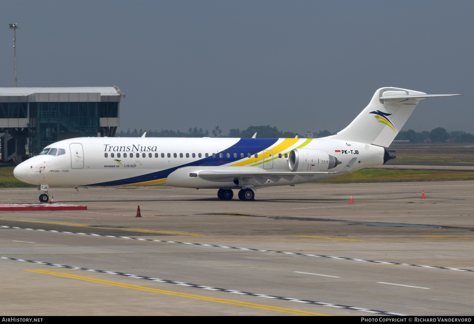 Aircraft Photo of PK-TJB | COMAC ARJ21-700 Xiangfeng | TransNusa Aviation | AirHistory.net #700343