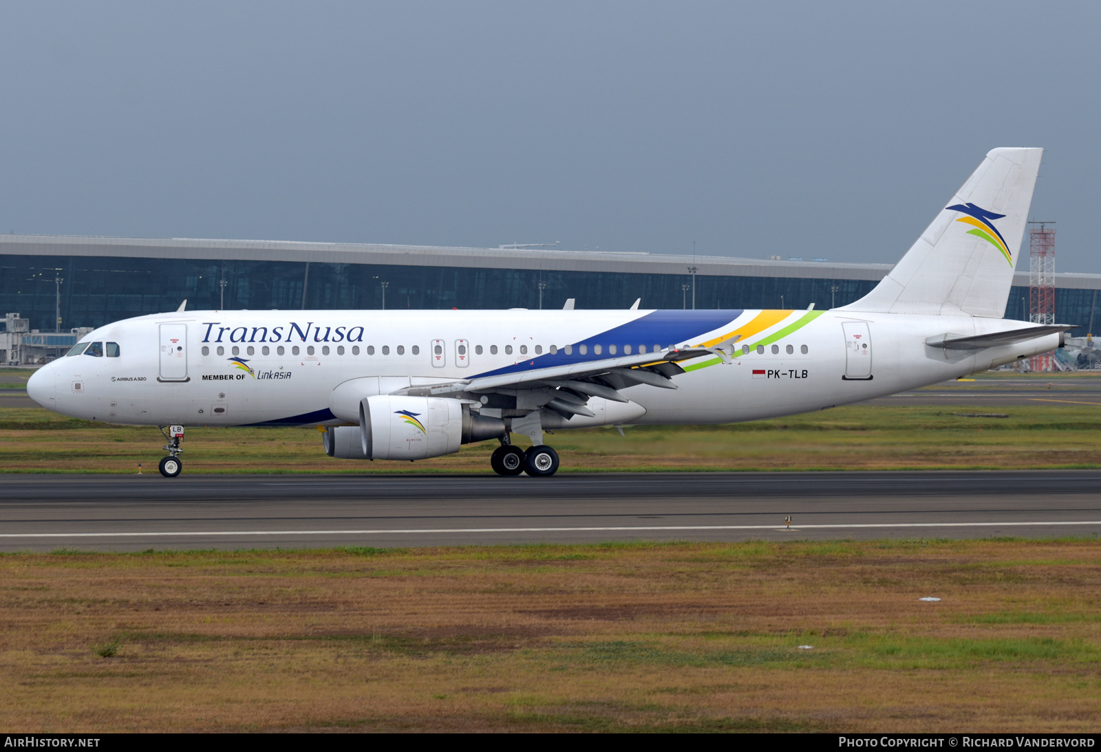 Aircraft Photo of PK-TLB | Airbus A320-214 | TransNusa Aviation | AirHistory.net #700347