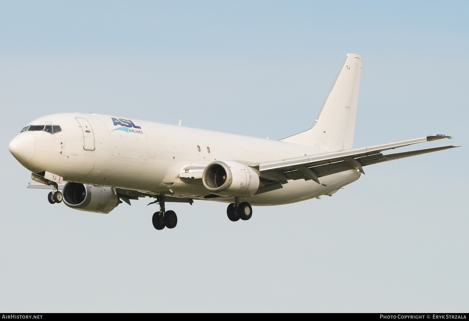 Aircraft Photo of F-GZTJ | Boeing 737-4S3(SF) | ASL Airlines | AirHistory.net #700423