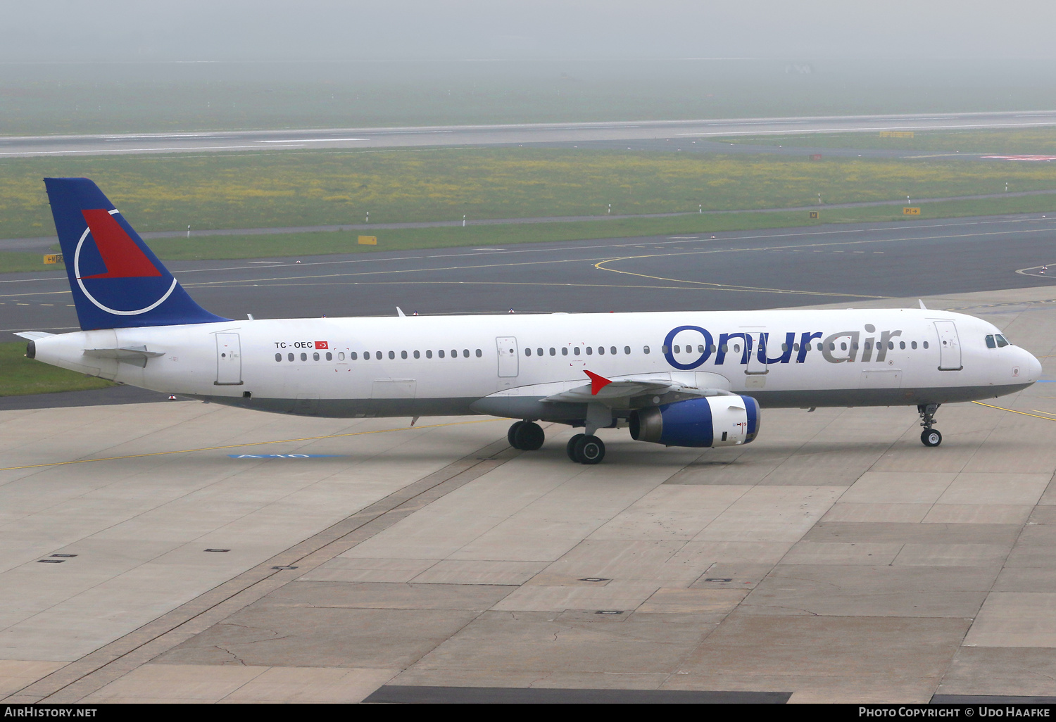 Aircraft Photo of TC-OEC | Airbus A321-231 | Onur Air | AirHistory.net #700447