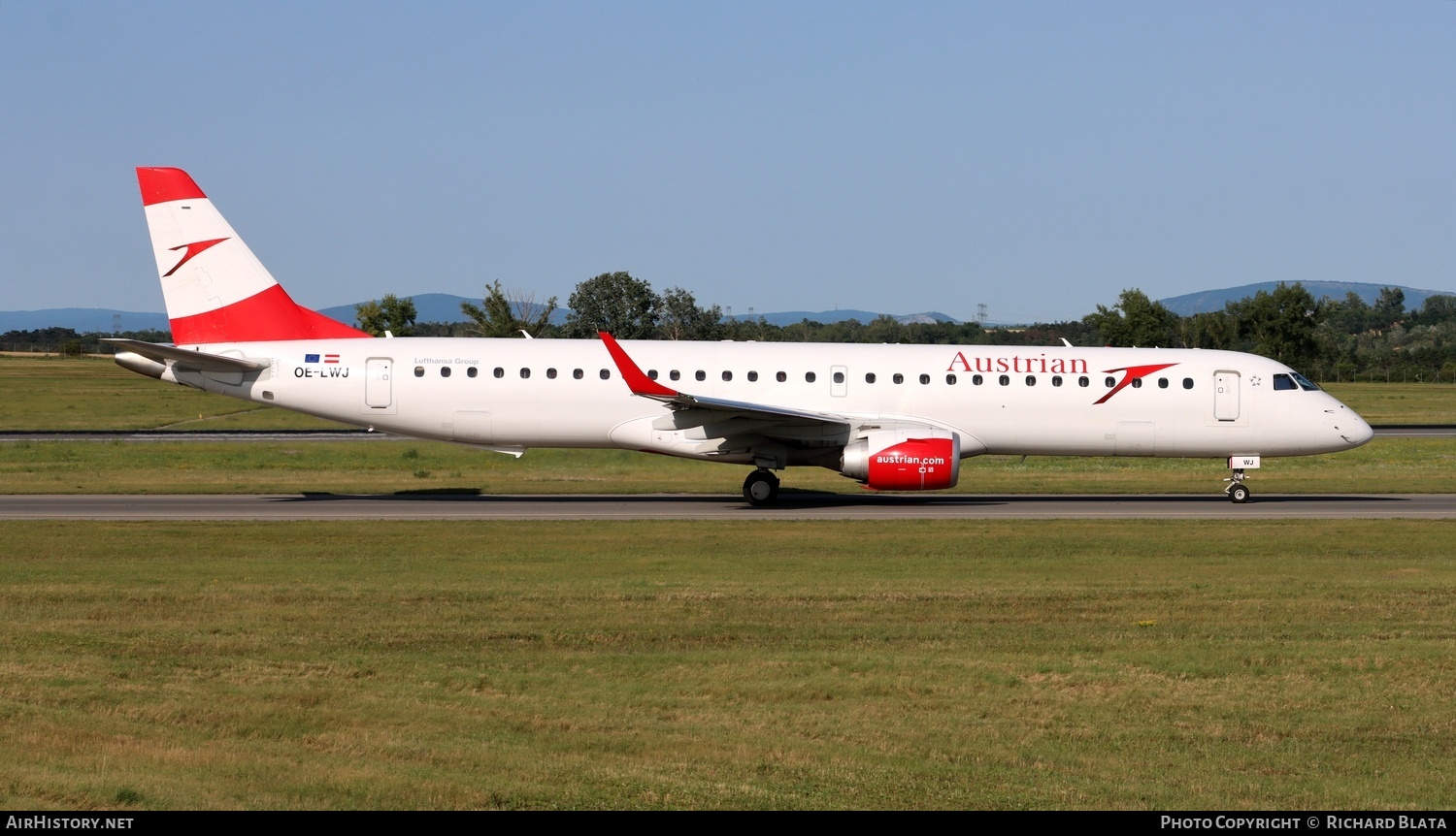 Aircraft Photo of OE-LWJ | Embraer 195LR (ERJ-190-200LR) | Austrian Airlines | AirHistory.net #700456