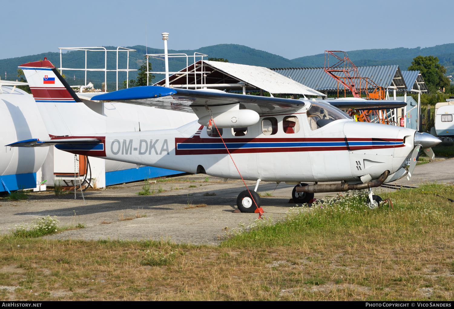 Aircraft Photo of OM-DKA | Cessna P210N Pressurized Centurion | AirHistory.net #700703
