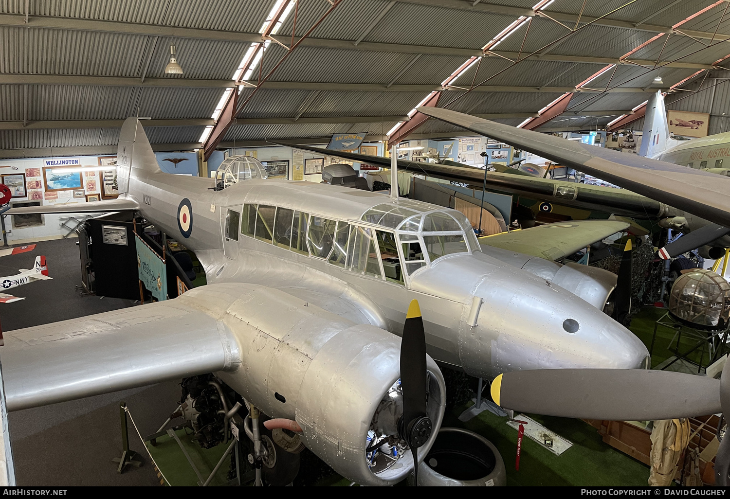 Aircraft Photo of W2121 | Avro 652A Anson I | Australia - Air Force | AirHistory.net #700704
