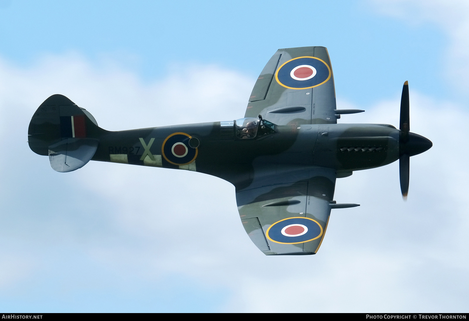 Aircraft Photo of F-AYXX / RM927 | Supermarine 379 Spitfire FR14E | UK - Air Force | AirHistory.net #700706