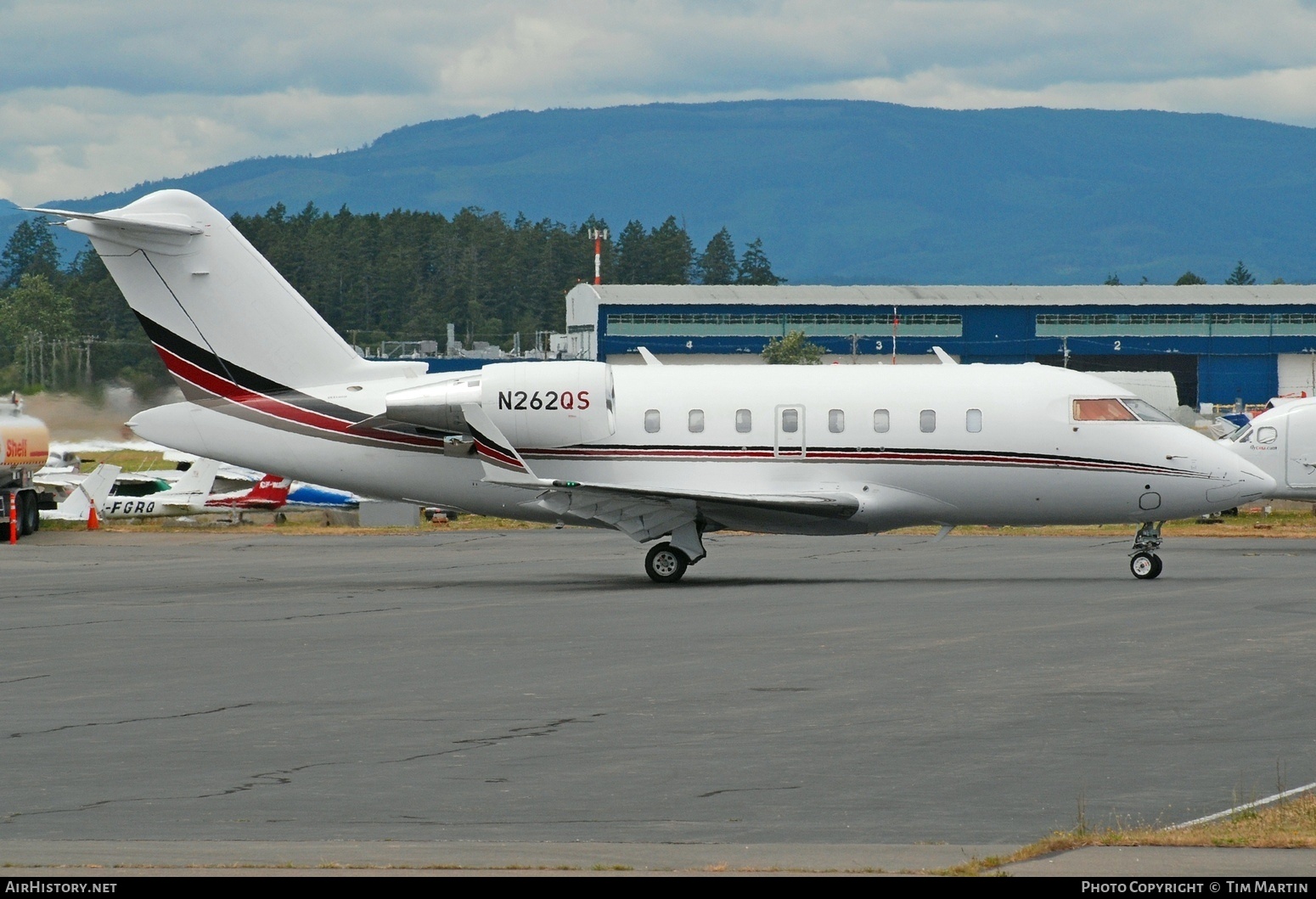 Aircraft Photo of N262QS | Bombardier Challenger 650 (CL-600-2B16) | AirHistory.net #700719