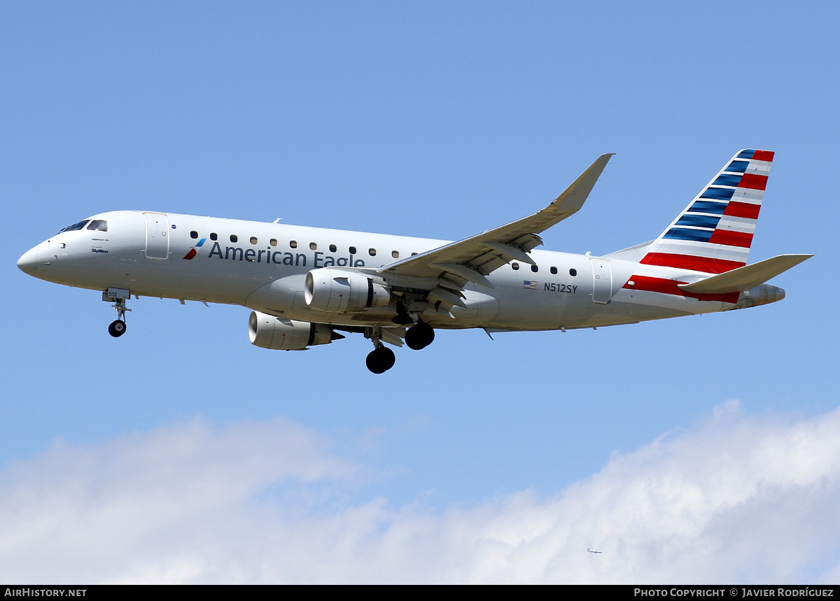 Aircraft Photo of N512SY | Embraer 175LR (ERJ-170-200LR) | American Eagle | AirHistory.net #700994