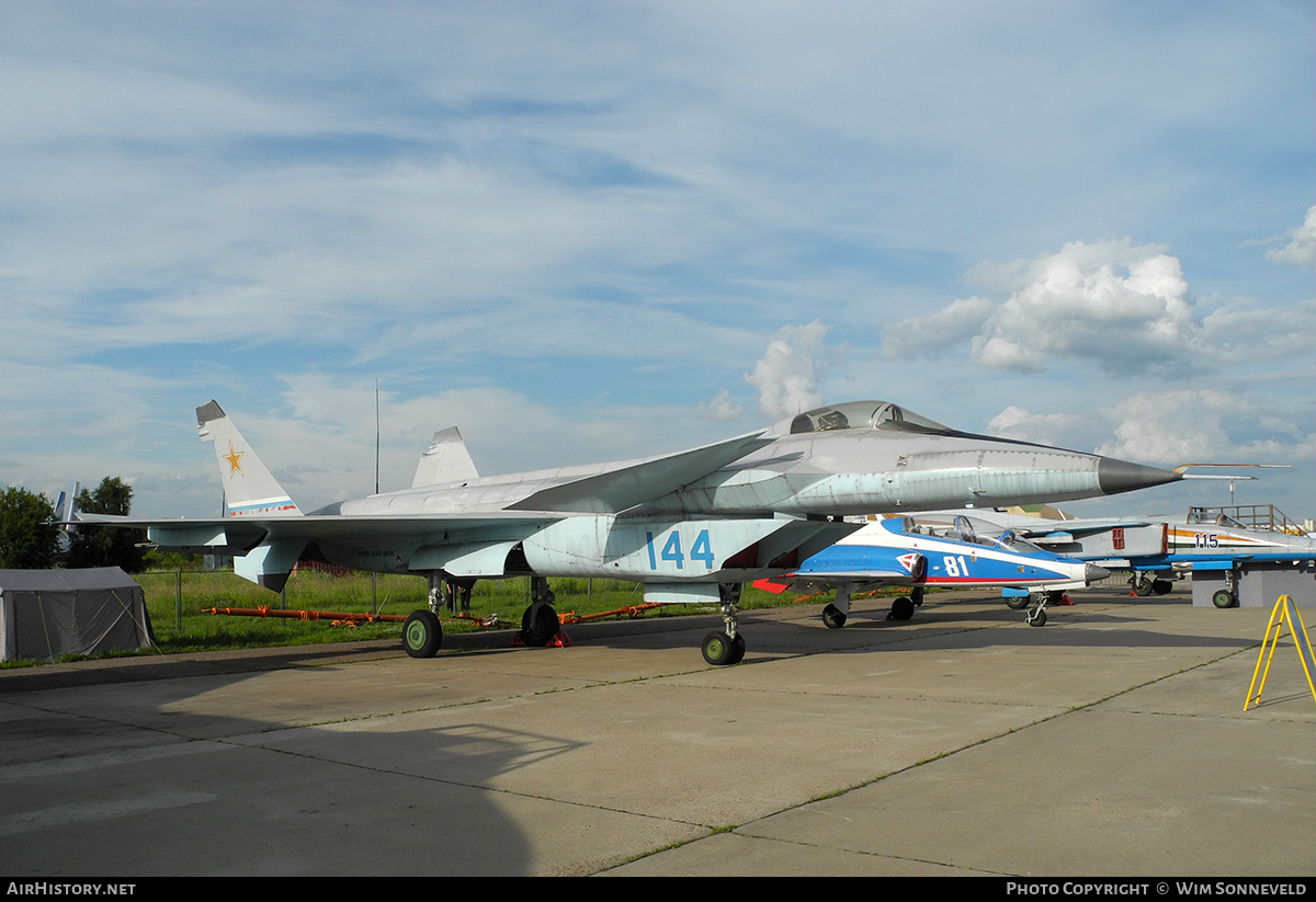 Aircraft Photo of 144 blue | Mikoyan-Gurevich 1.44 | Russia - Air Force | AirHistory.net #701083