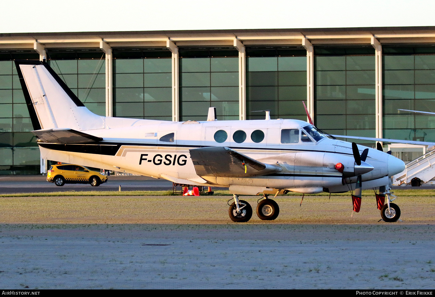 Aircraft Photo of F-GSIG | Beech 65-A90-1 Queen Air | AirHistory.net #701110