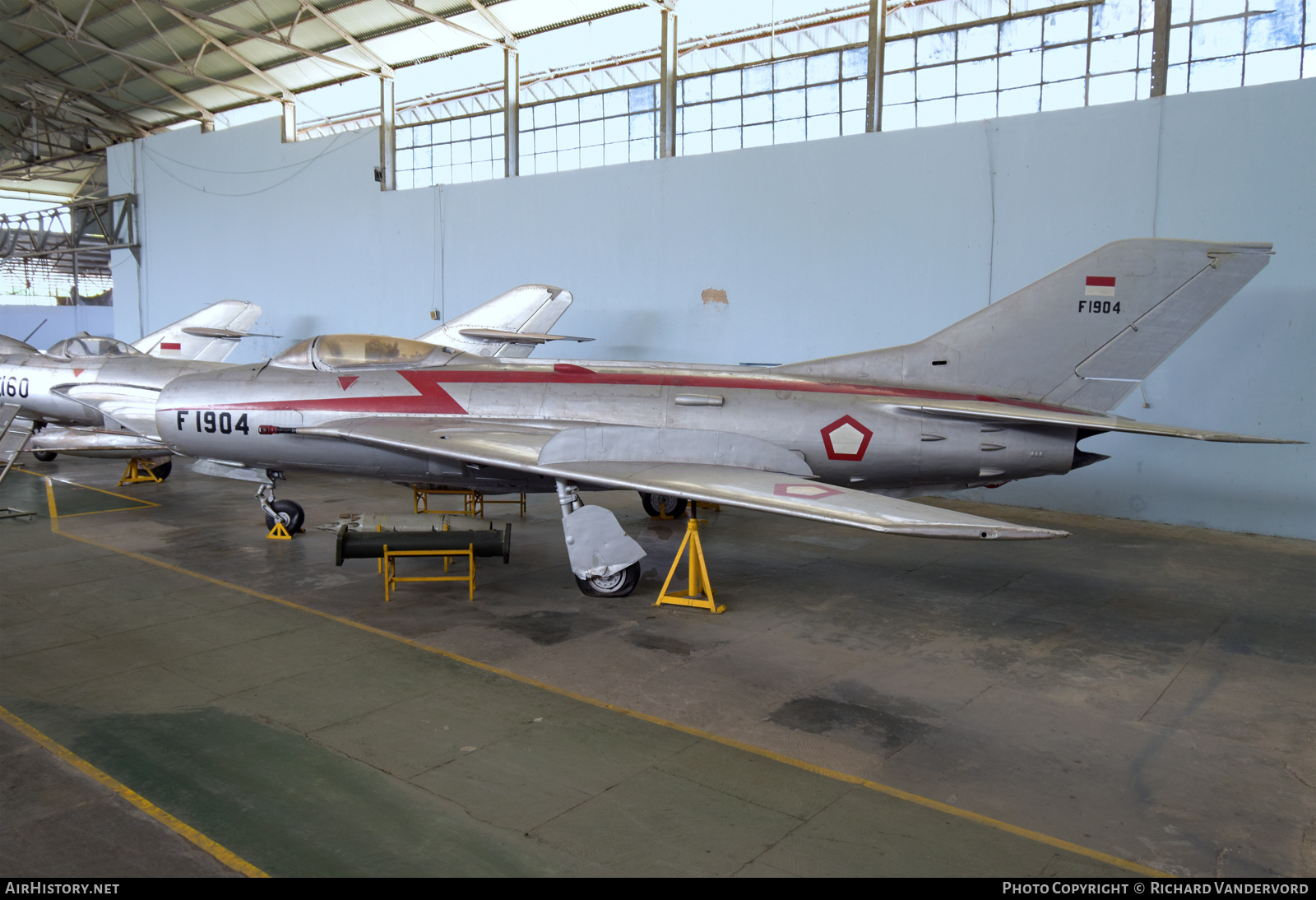 Aircraft Photo of F-1904 | Mikoyan-Gurevich MiG-19S | Indonesia - Air Force | AirHistory.net #701166