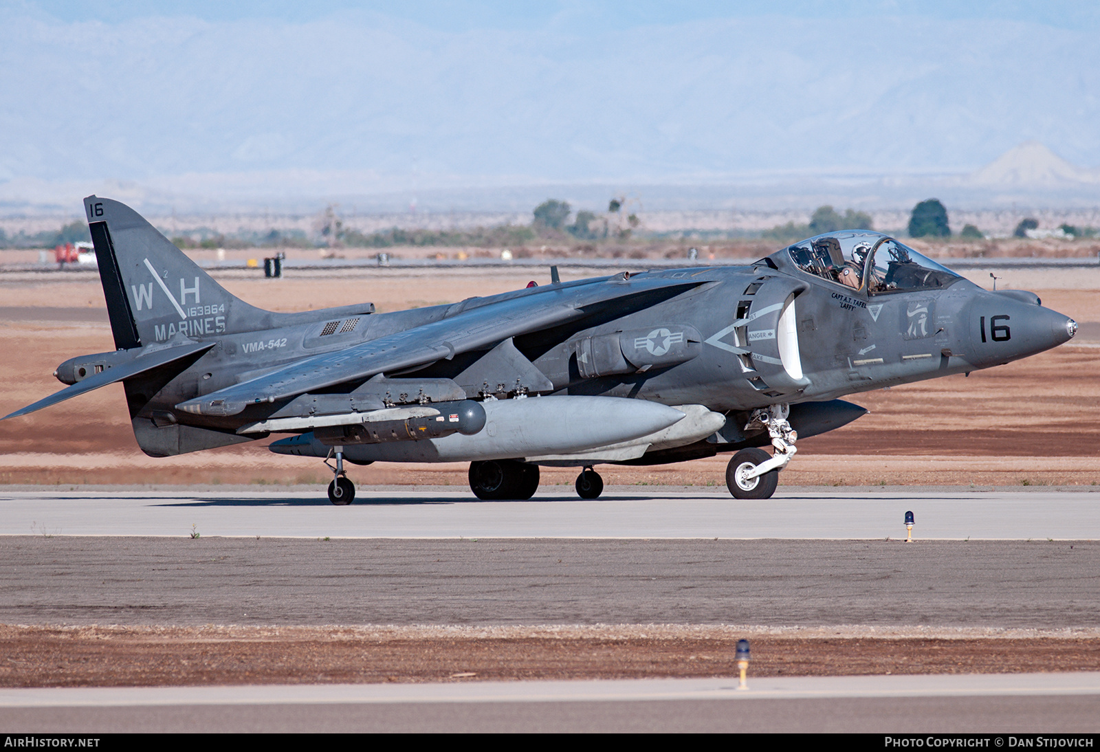 Aircraft Photo of 163864 | McDonnell Douglas AV-8B Harrier II | USA - Marines | AirHistory.net #701208