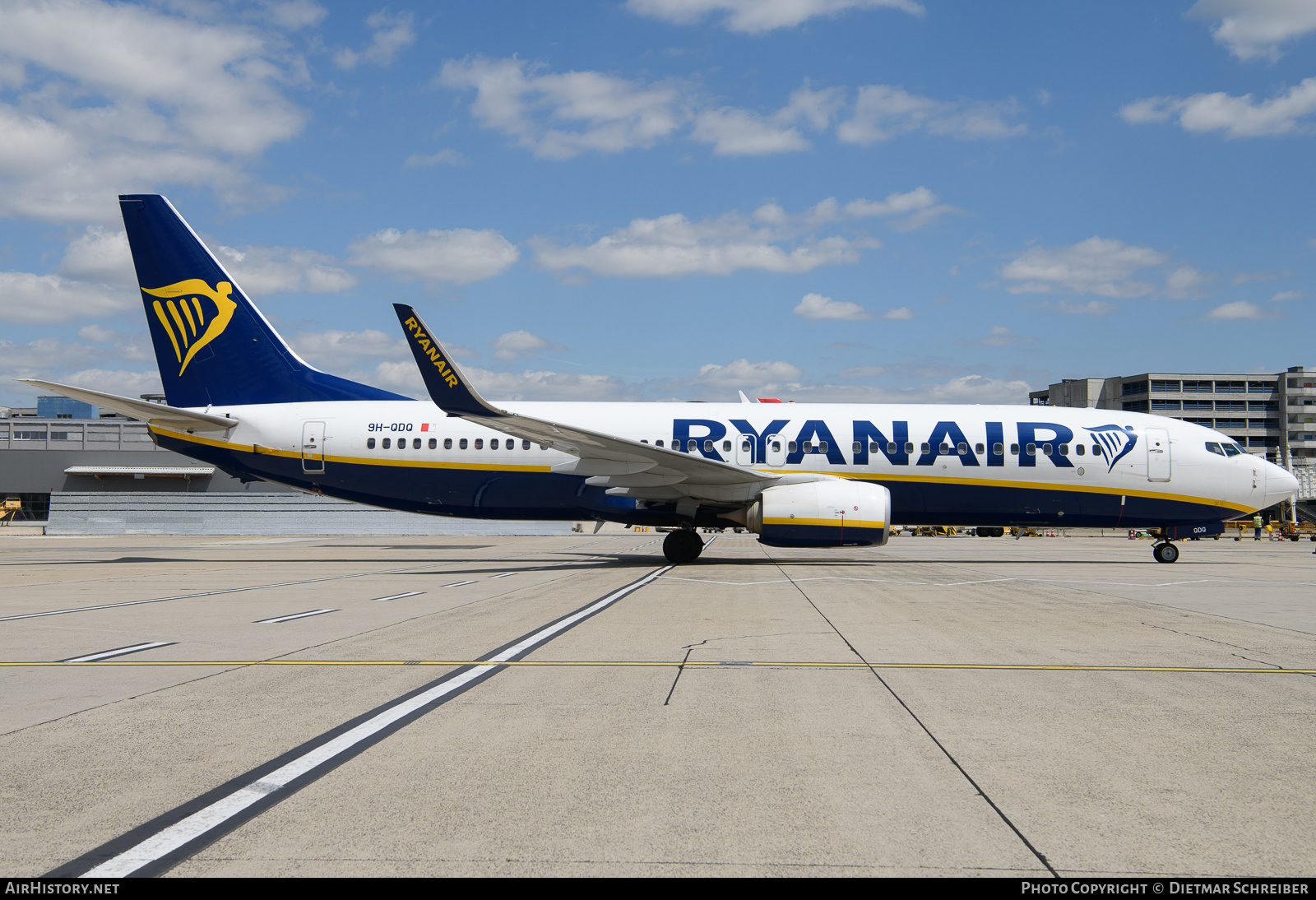 Aircraft Photo of 9H-QDQ | Boeing 737-800 | Ryanair | AirHistory.net #701260