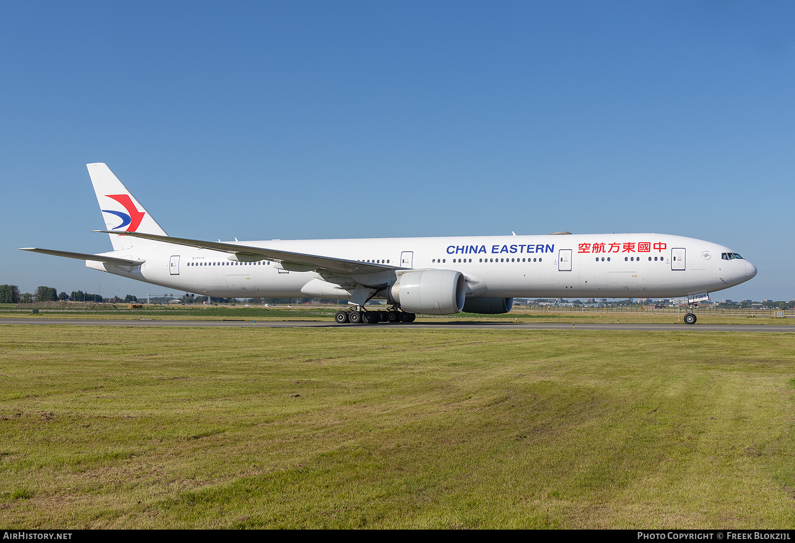 Aircraft Photo of B-7365 | Boeing 777-39P/ER | China Eastern Airlines | AirHistory.net #701293