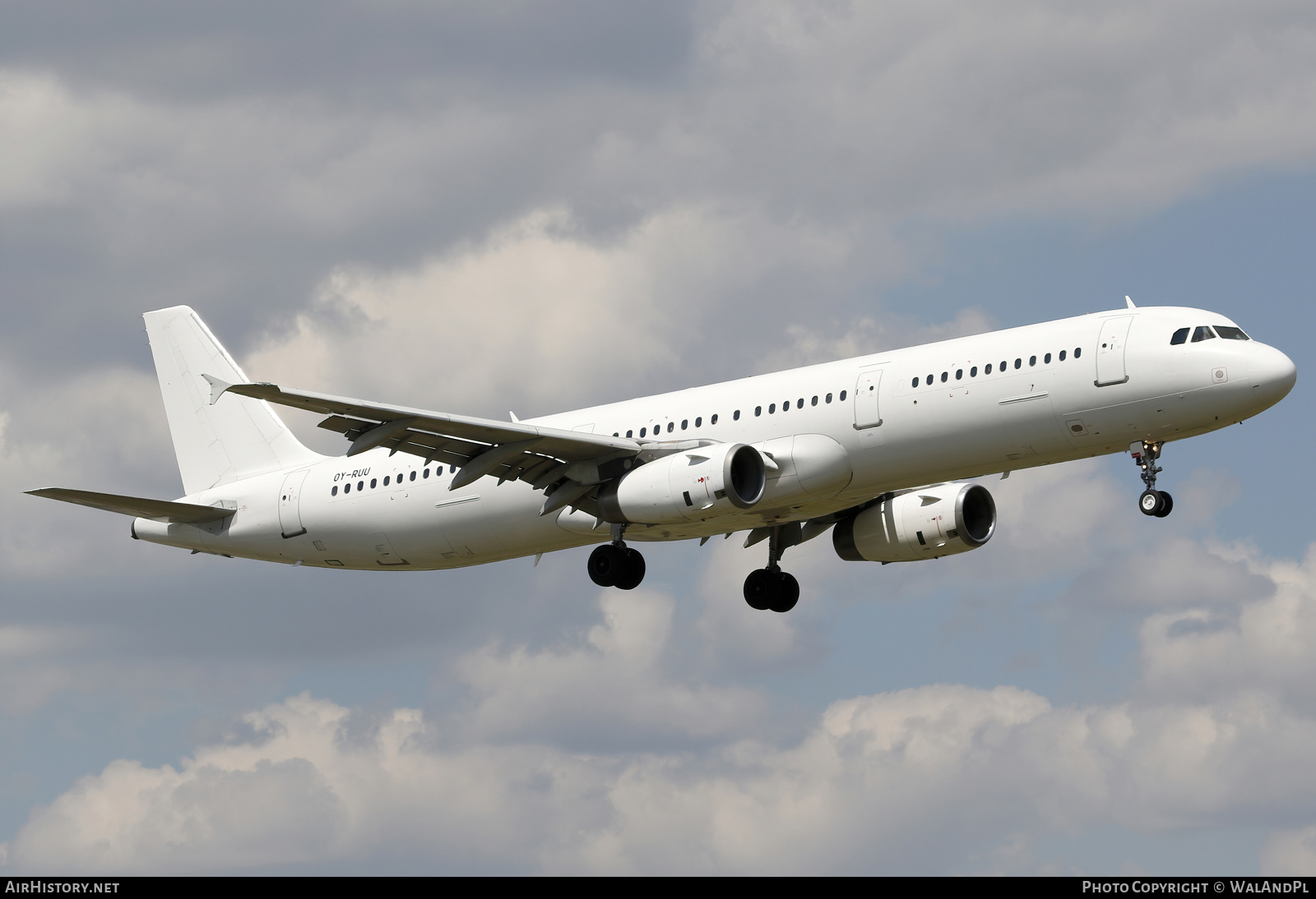 Aircraft Photo of OY-RUU | Airbus A321-231 | AirHistory.net #701369