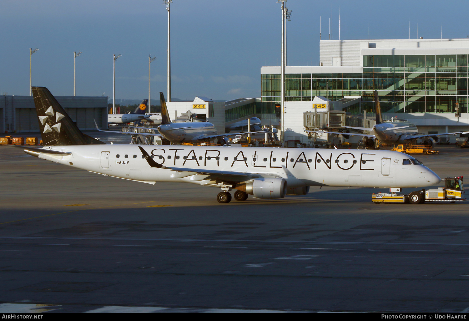 Aircraft Photo of I-ADJV | Embraer 195LR (ERJ-190-200LR) | Air Dolomiti | AirHistory.net #701464