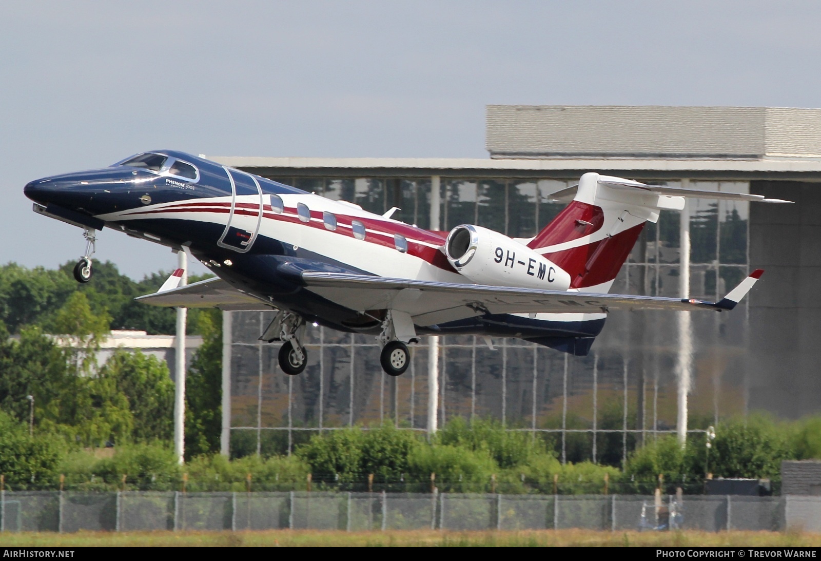 Aircraft Photo of 9H-EMC | Embraer EMB-505 Phenom 300 | AirHistory.net #701483