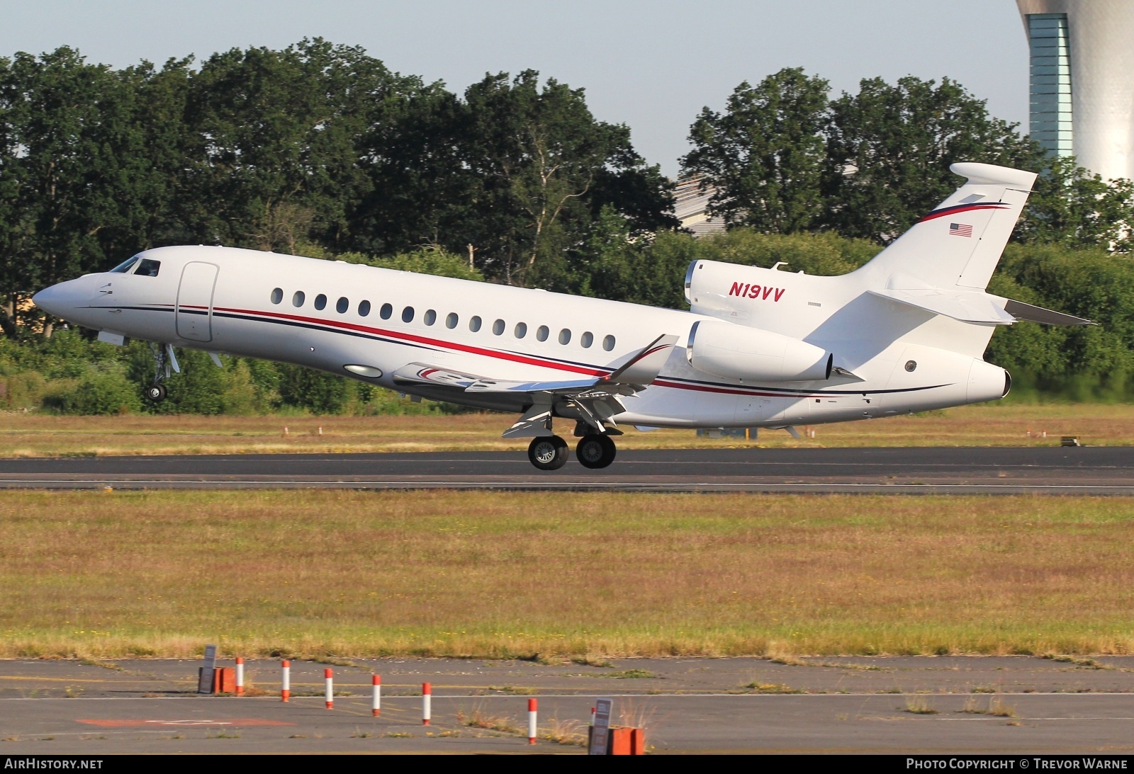 Aircraft Photo of N19VV | Dassault Falcon 8X | AirHistory.net #701617