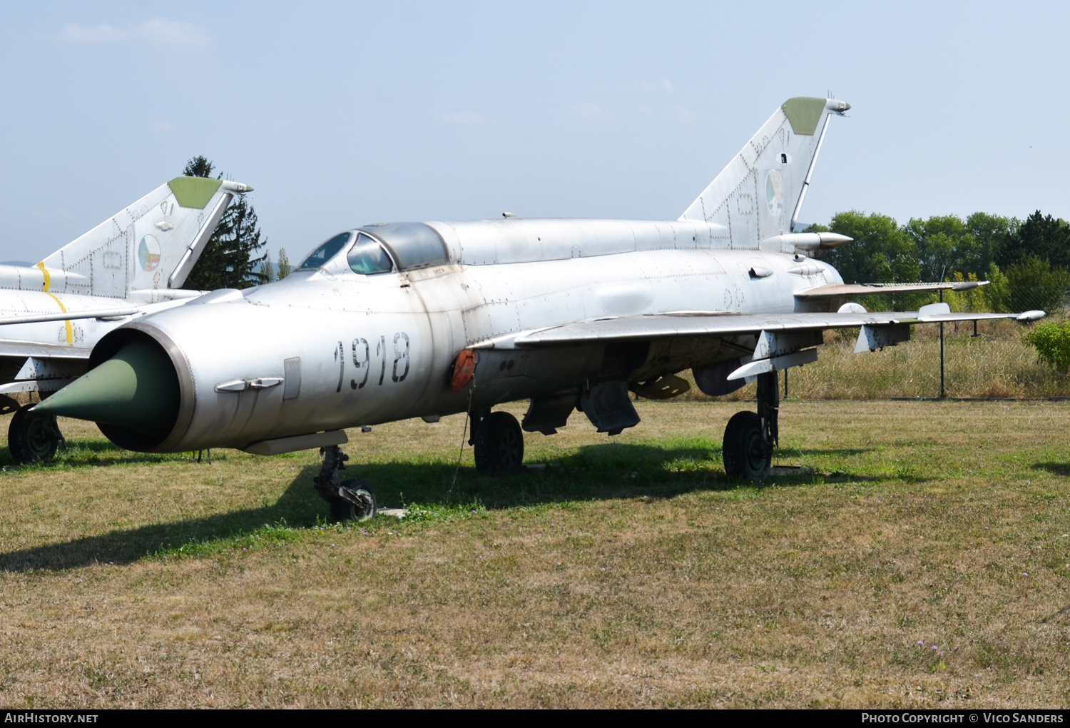 Aircraft Photo of 1918 | Mikoyan-Gurevich MiG-21R | Slovakia - Air Force | Czechoslovakia - Air Force | AirHistory.net #701696