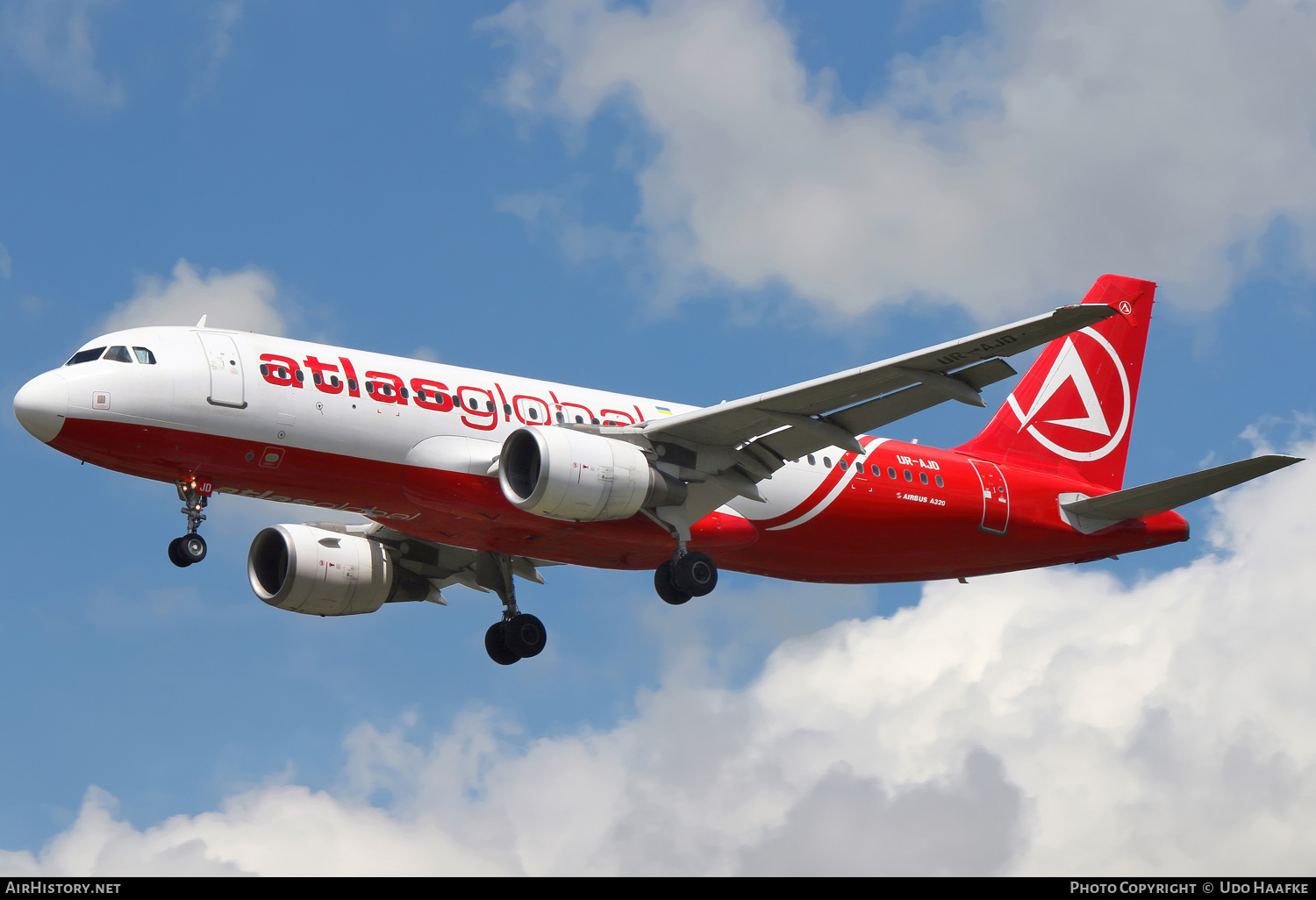 Aircraft Photo of UR-AJD | Airbus A320-214 | AtlasGlobal Airlines | AirHistory.net #701803