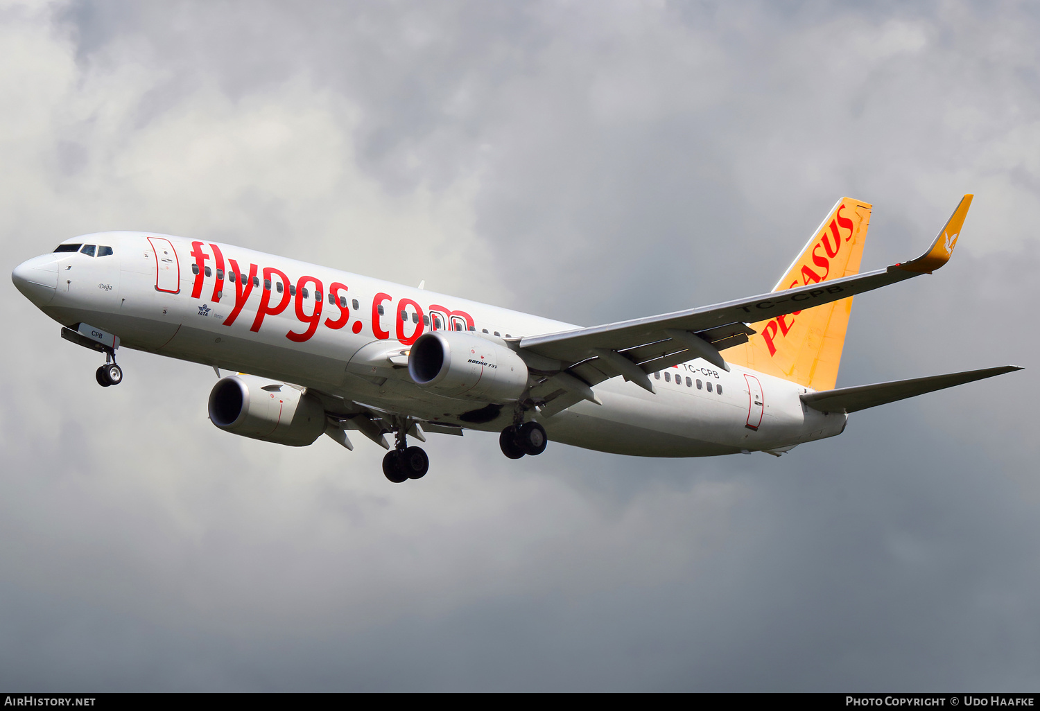 Aircraft Photo of TC-CPB | Boeing 737-82R | Pegasus Airlines | AirHistory.net #701819