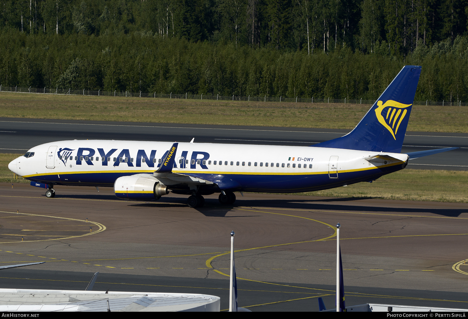 Aircraft Photo of EI-DWY | Boeing 737-8AS | Ryanair | AirHistory.net #701917