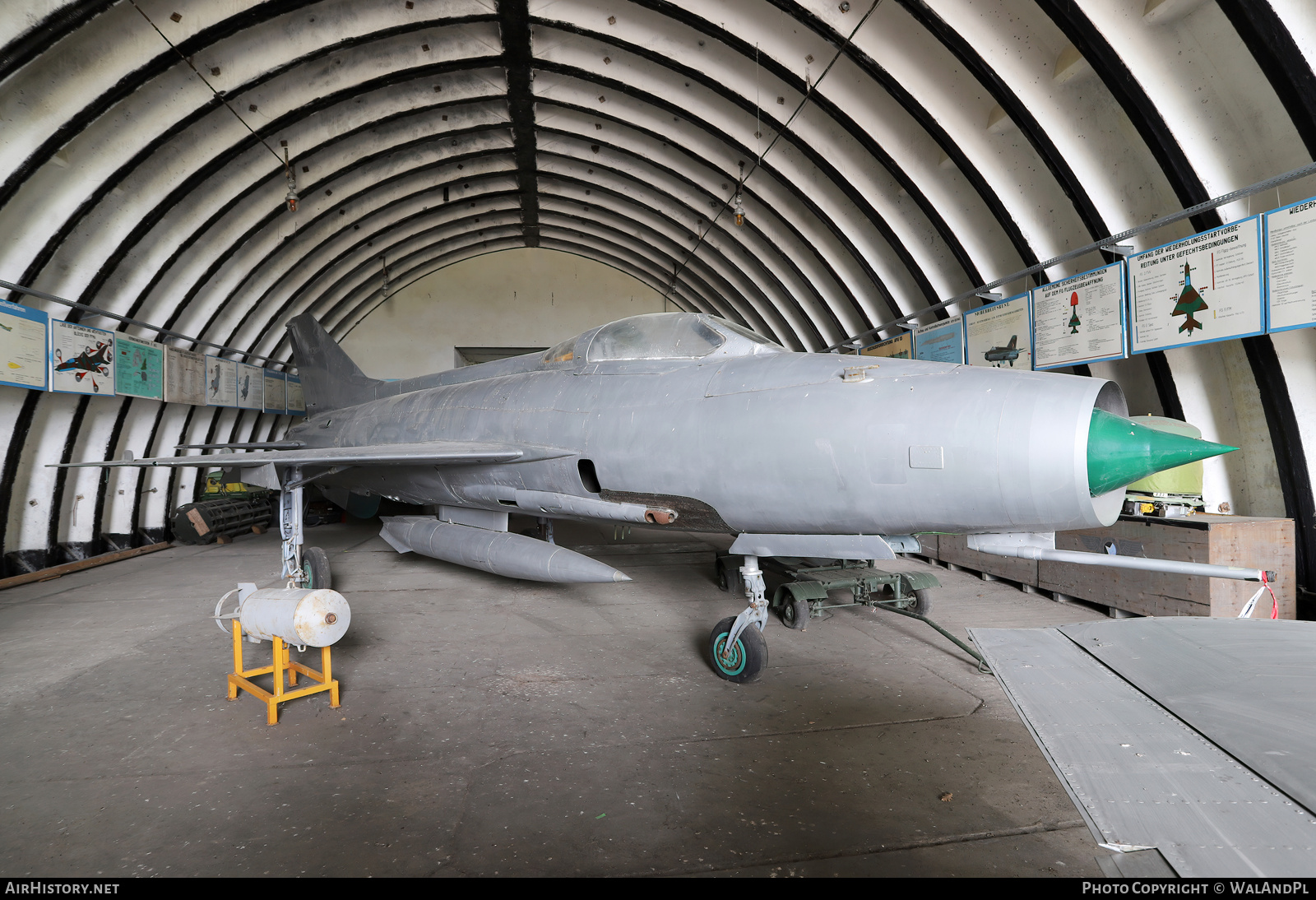 Aircraft Photo of 708 | Mikoyan-Gurevich MiG-21F-13 | East Germany - Air Force | AirHistory.net #701978