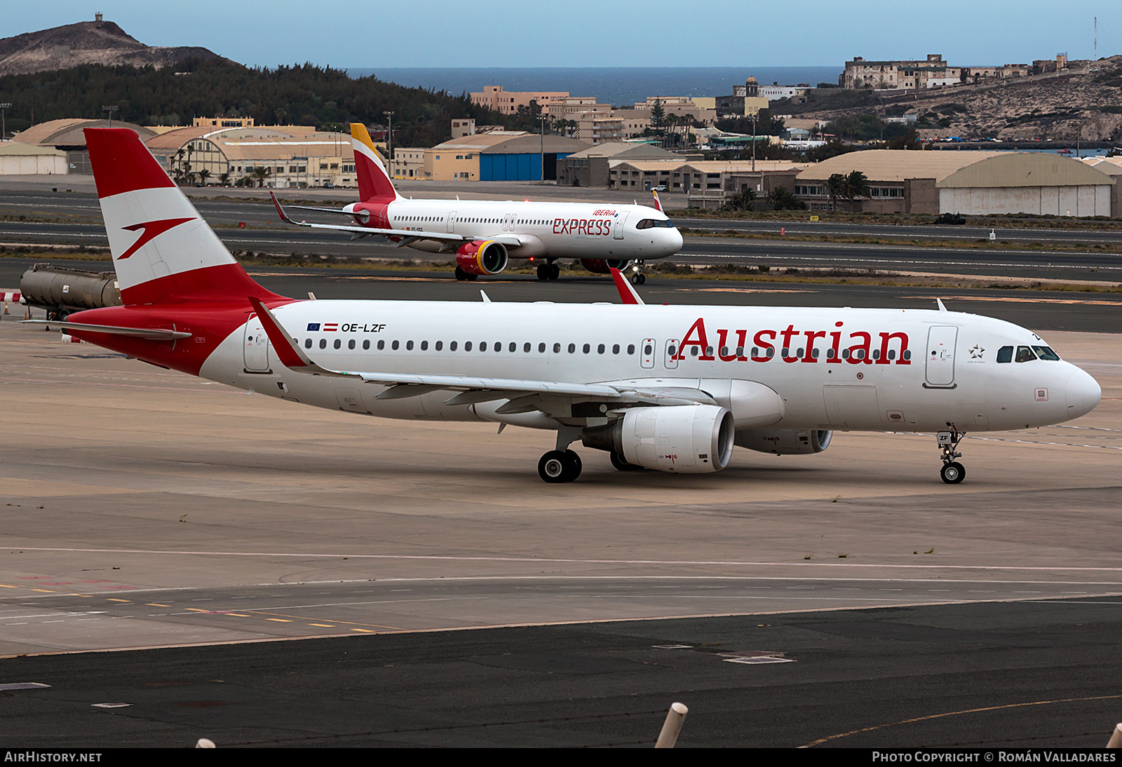 Aircraft Photo of OE-LZF | Airbus A320-214 | Austrian Airlines | AirHistory.net #702145