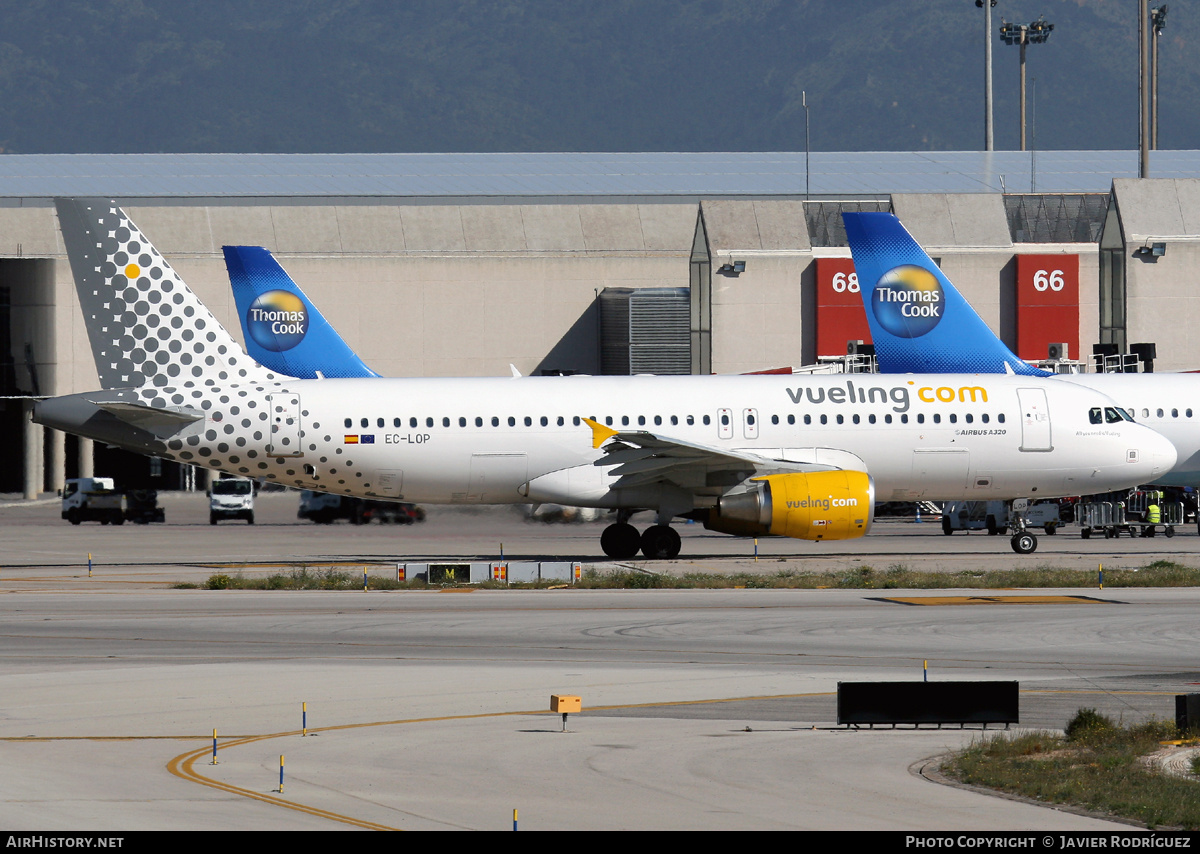 Aircraft Photo of EC-LOP | Airbus A320-214 | Vueling Airlines | AirHistory.net #702293