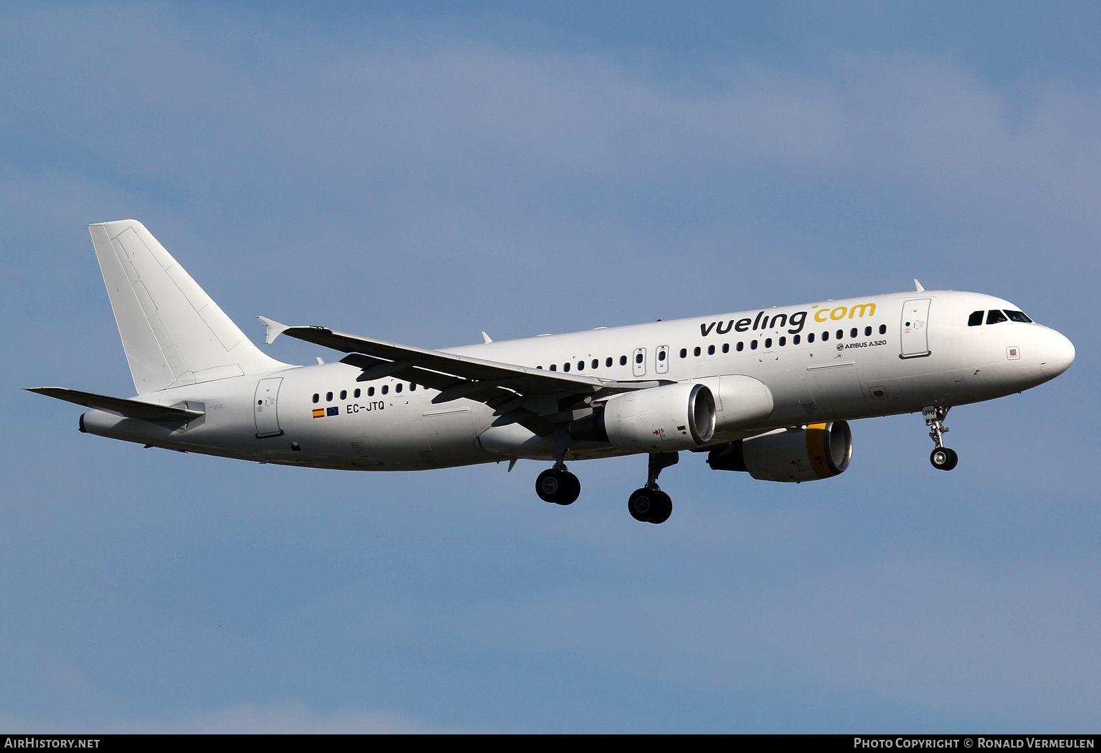 Aircraft Photo of EC-JTQ | Airbus A320-214 | Vueling Airlines | AirHistory.net #702331