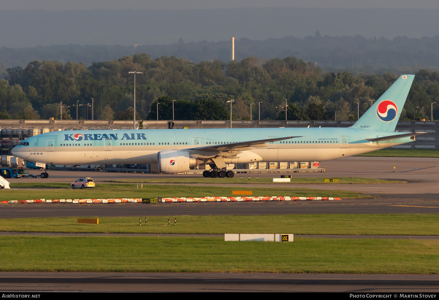 Aircraft Photo of HL8007 | Boeing 777-3B5/ER | Korean Air | AirHistory.net #702456