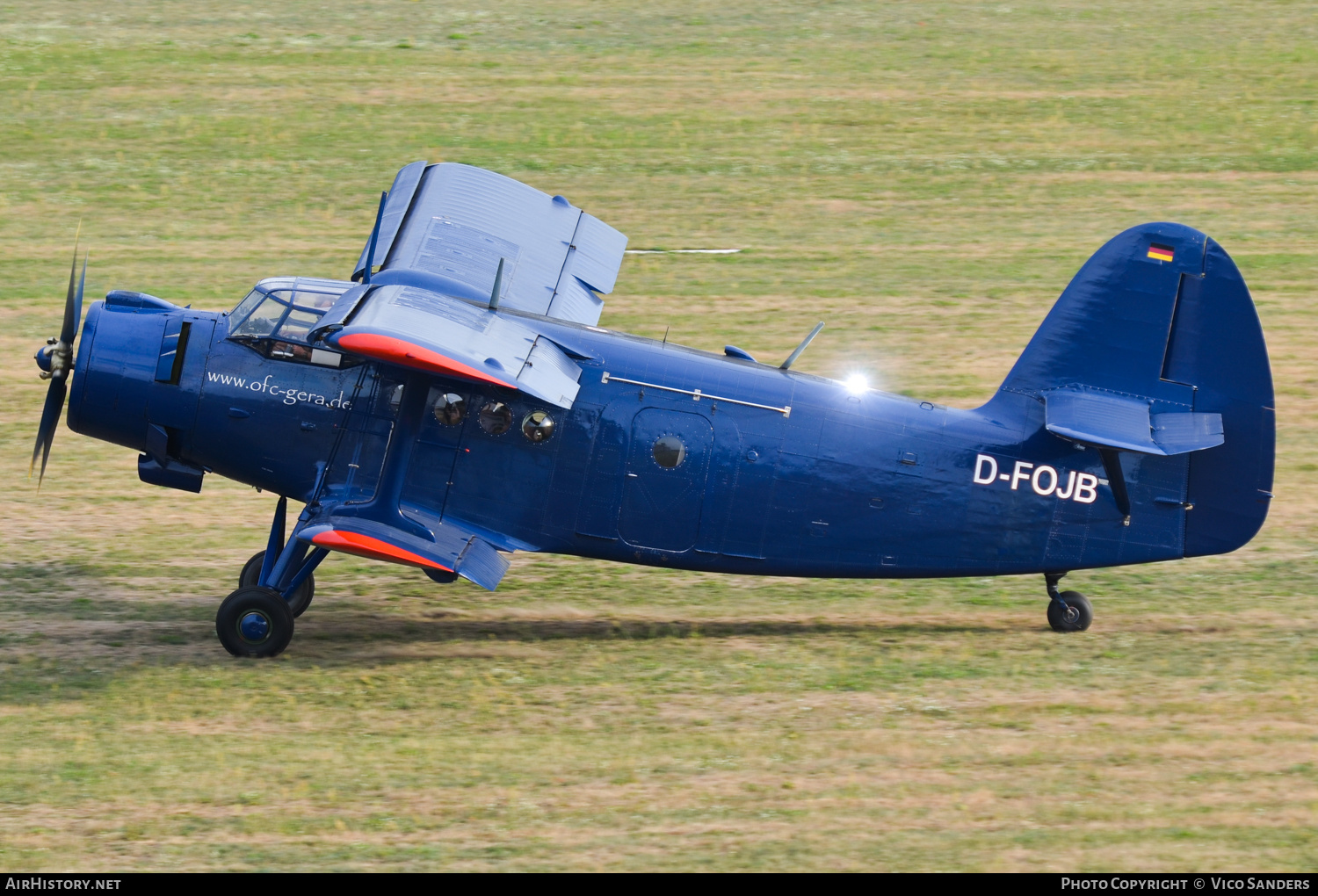 Aircraft Photo of D-FOJB | Antonov An-2T | Ostthüringer Fallschirmsportclub Gera | AirHistory.net #702611