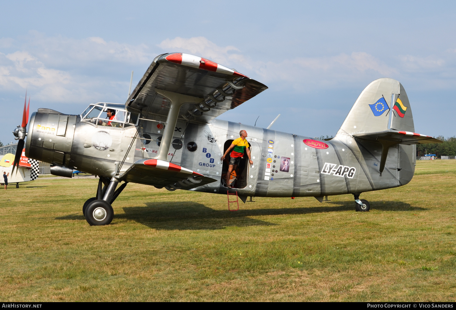 Aircraft Photo of LY-APG | Antonov An-2R | AirHistory.net #702638