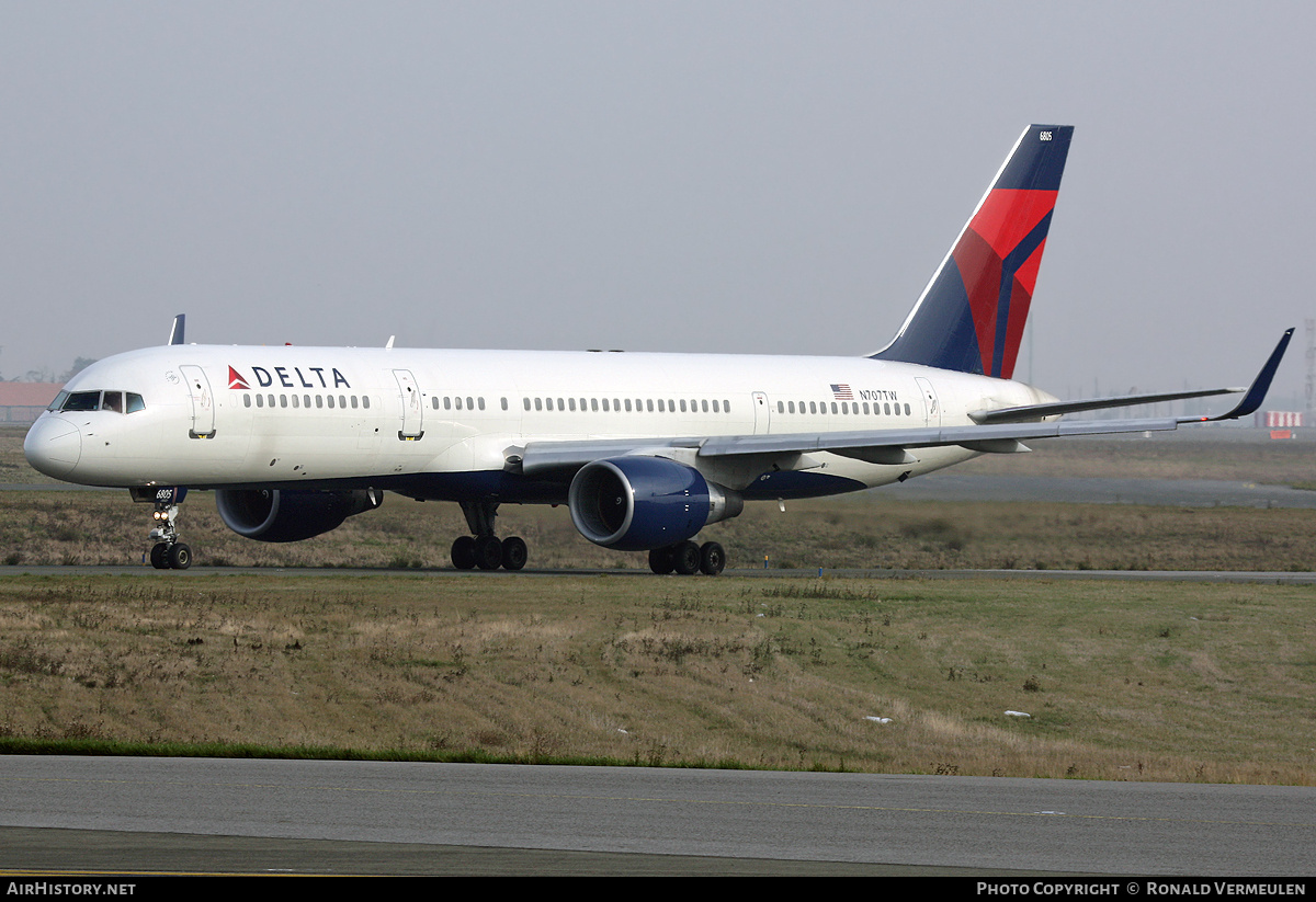 Aircraft Photo of N707TW | Boeing 757-2Q8 | Delta Air Lines | AirHistory.net #702698