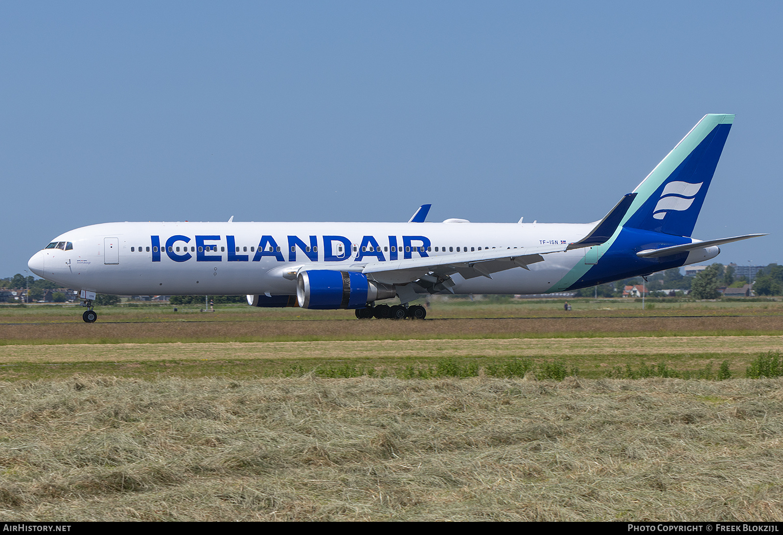 Aircraft Photo of TF-ISN | Boeing 767-319/ER | Icelandair | AirHistory.net #702785
