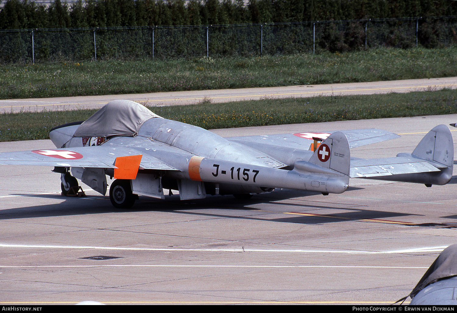Aircraft Photo of J-1157 | De Havilland D.H. 100 Vampire FB6 | Switzerland - Air Force | AirHistory.net #703043