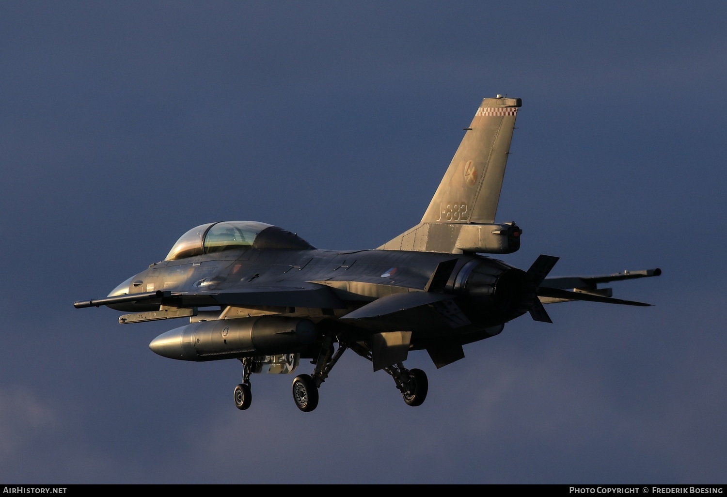 Aircraft Photo of J-882 | General Dynamics F-16BM Fighting Falcon | Netherlands - Air Force | AirHistory.net #703227
