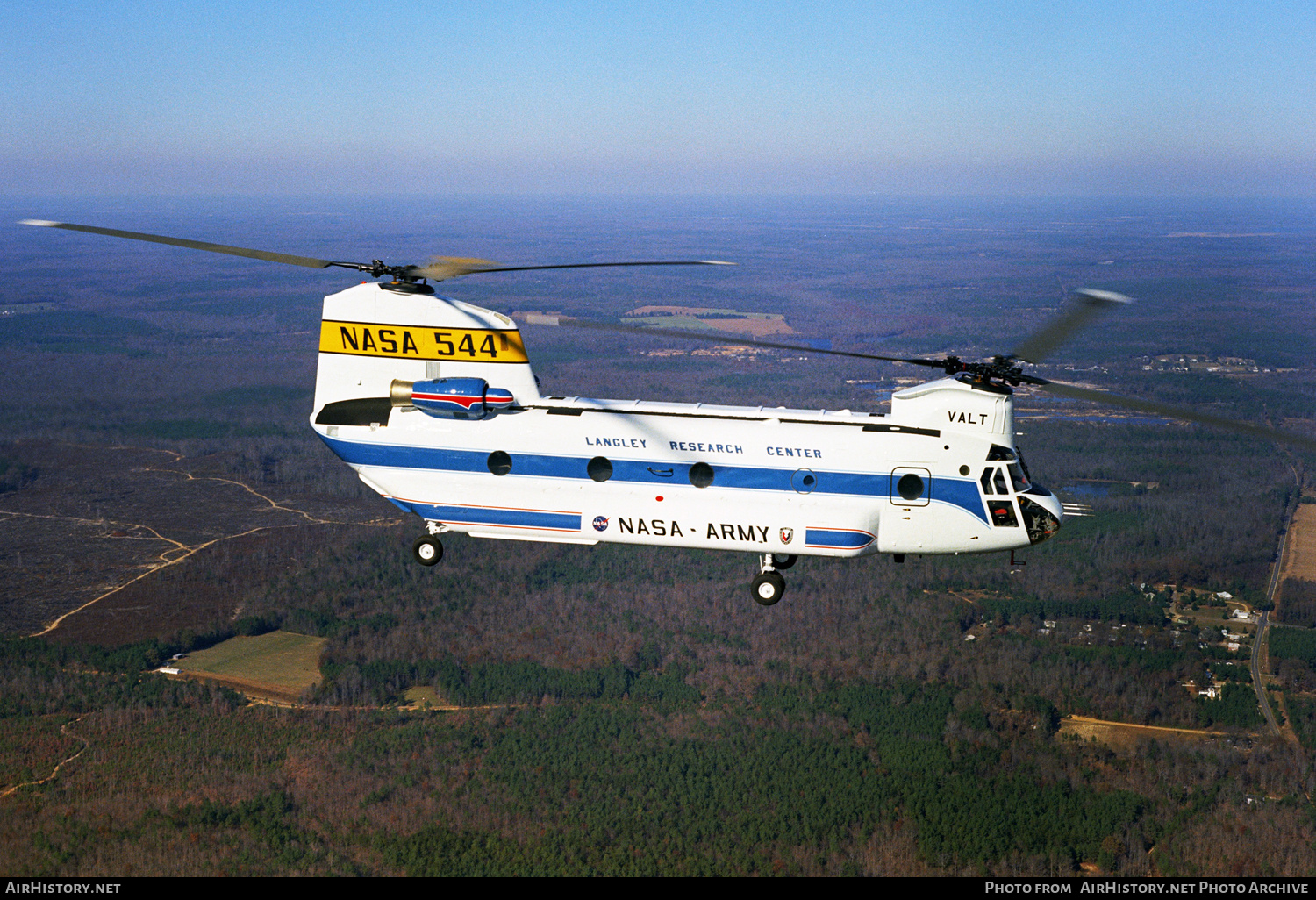 Aircraft Photo of NASA 544 | Boeing Vertol CH-47B Chinook | NASA - National Aeronautics and Space Administration | AirHistory.net #703248