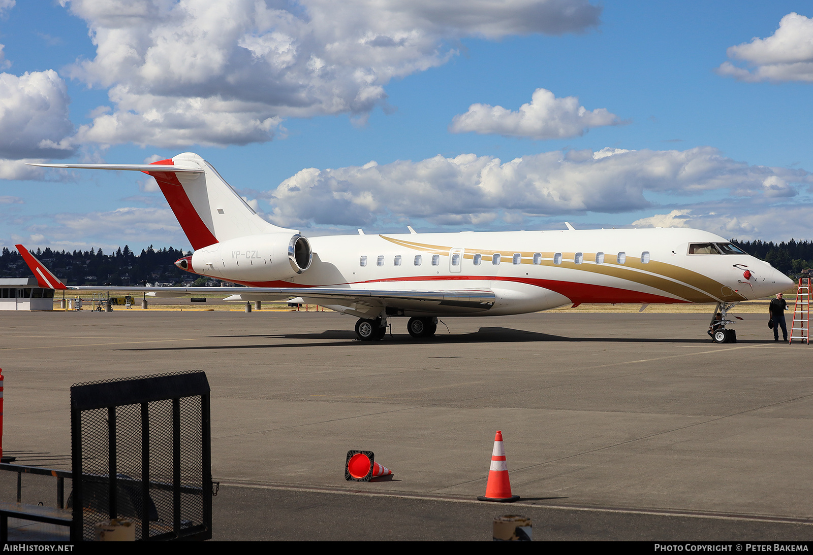 Aircraft Photo of VP-CZL | Bombardier Global 6000 (BD-700-1A10) | AirHistory.net #703258
