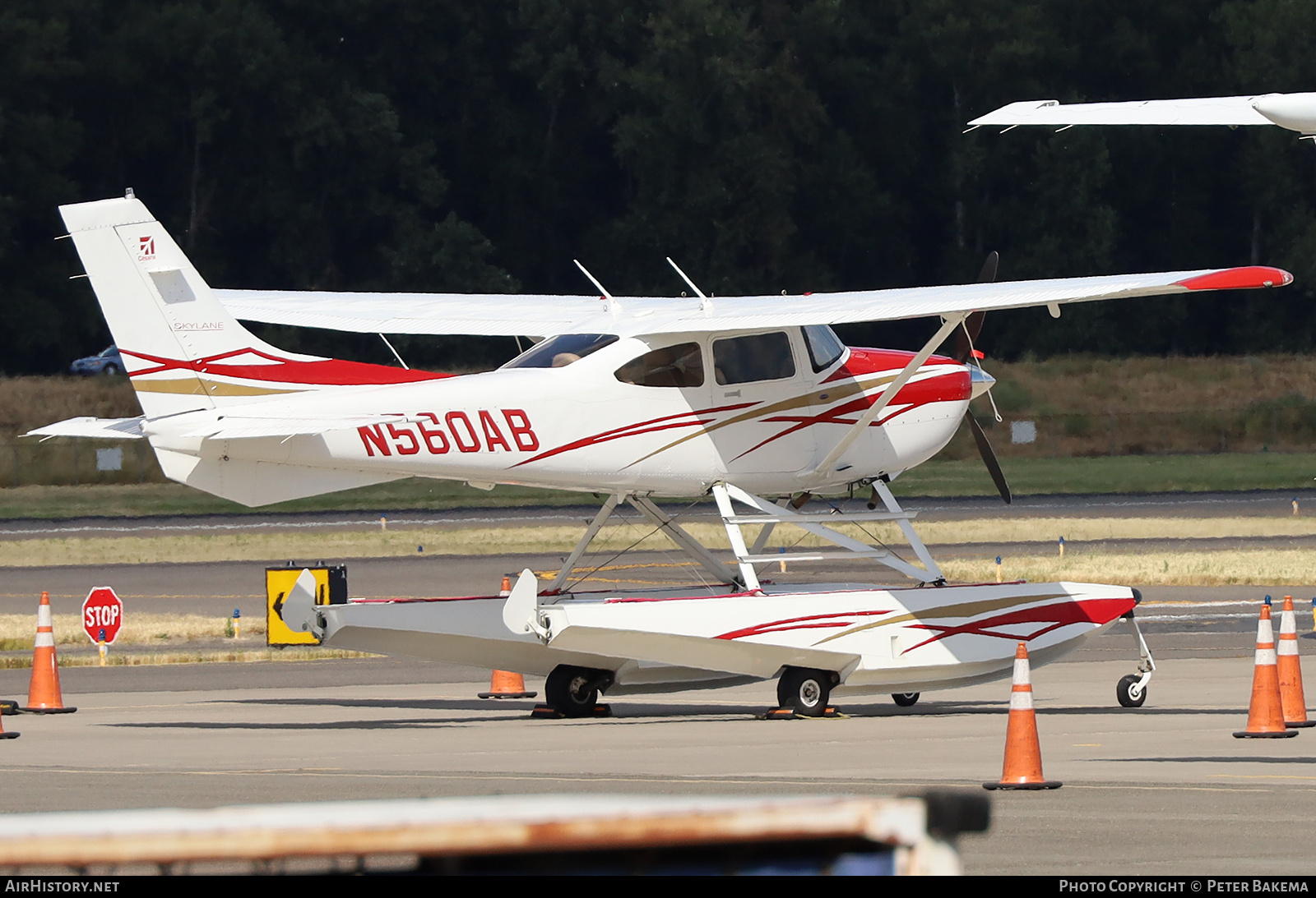 Aircraft Photo of N560AB | Cessna 182T Skylane | AirHistory.net #703259
