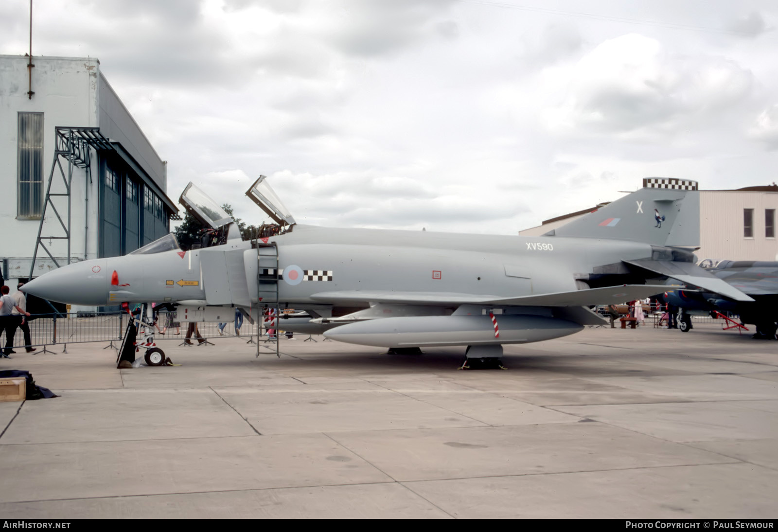 Aircraft Photo of XV590 | McDonnell Douglas F-4K Phantom FG1 | UK - Air Force | AirHistory.net #703333