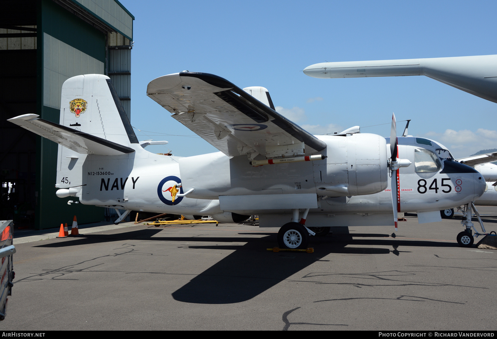 Aircraft Photo of N12-153600 | Grumman S-2E Tracker | Australia - Navy | AirHistory.net #703447