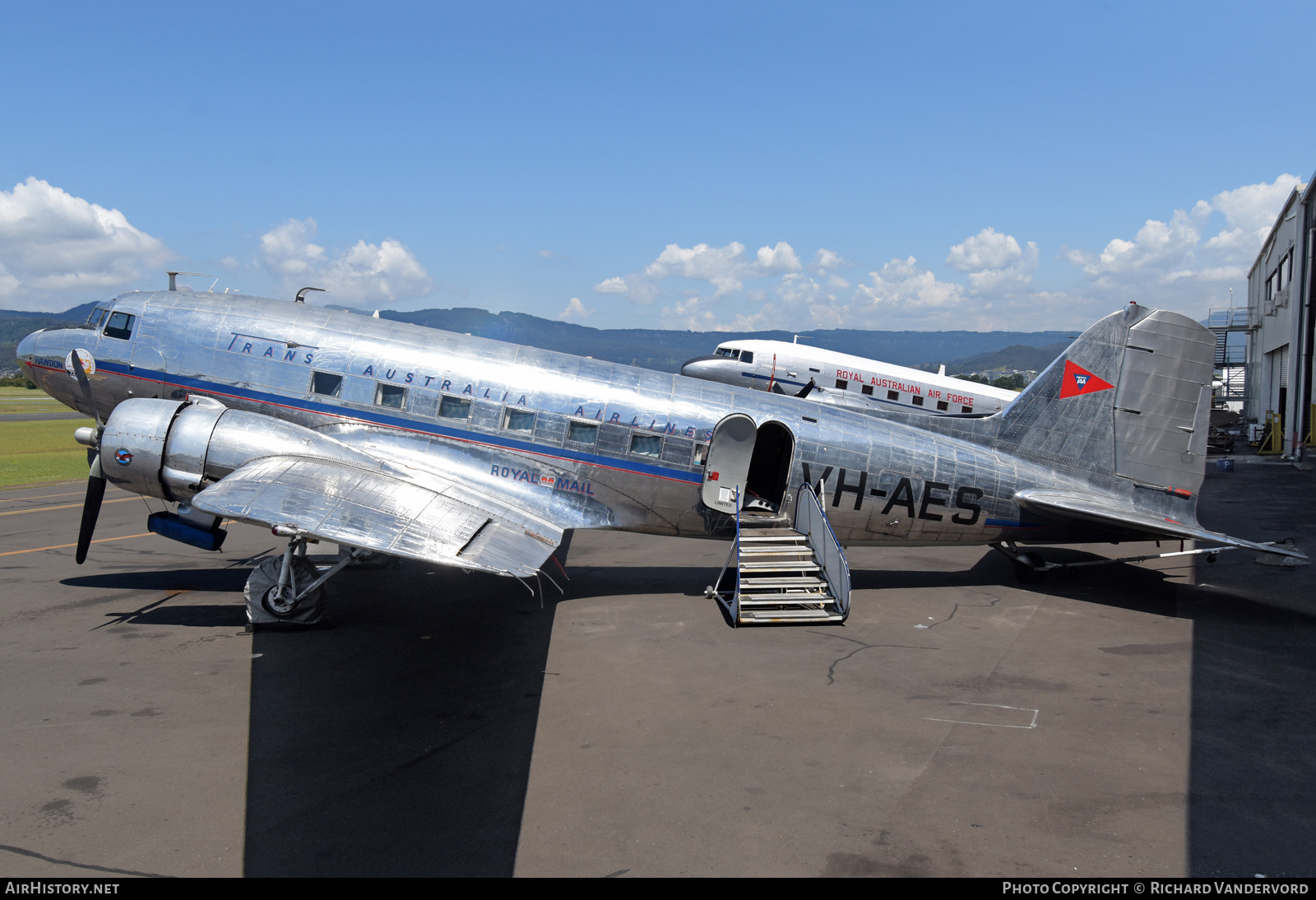 Aircraft Photo of VH-AES | Douglas DC-3(C) | Trans-Australia Airlines - TAA | AirHistory.net #703461