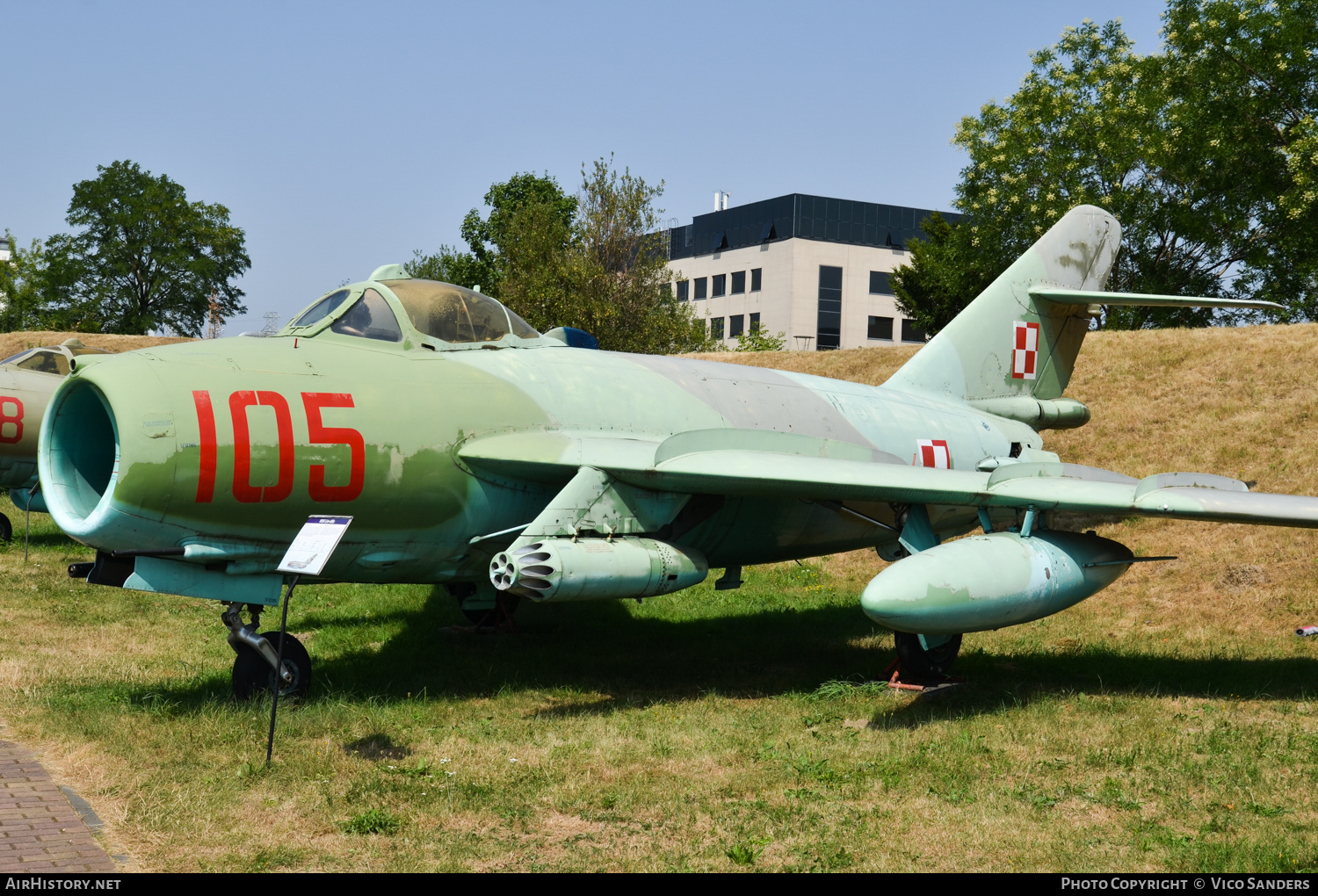 Aircraft Photo of 105 | PZL-Mielec Lim-6bis | Poland - Air Force | AirHistory.net #703501