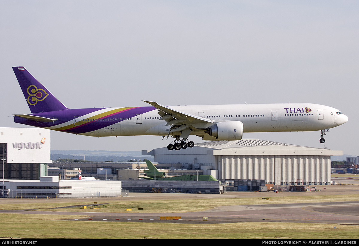Aircraft Photo of HS-TKY | Boeing 777-3D7/ER | Thai Airways International | AirHistory.net #703526